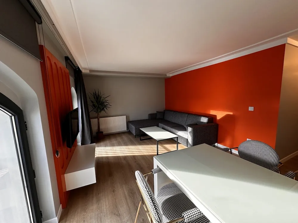 Mutfaklı 1 oda, 1 salon