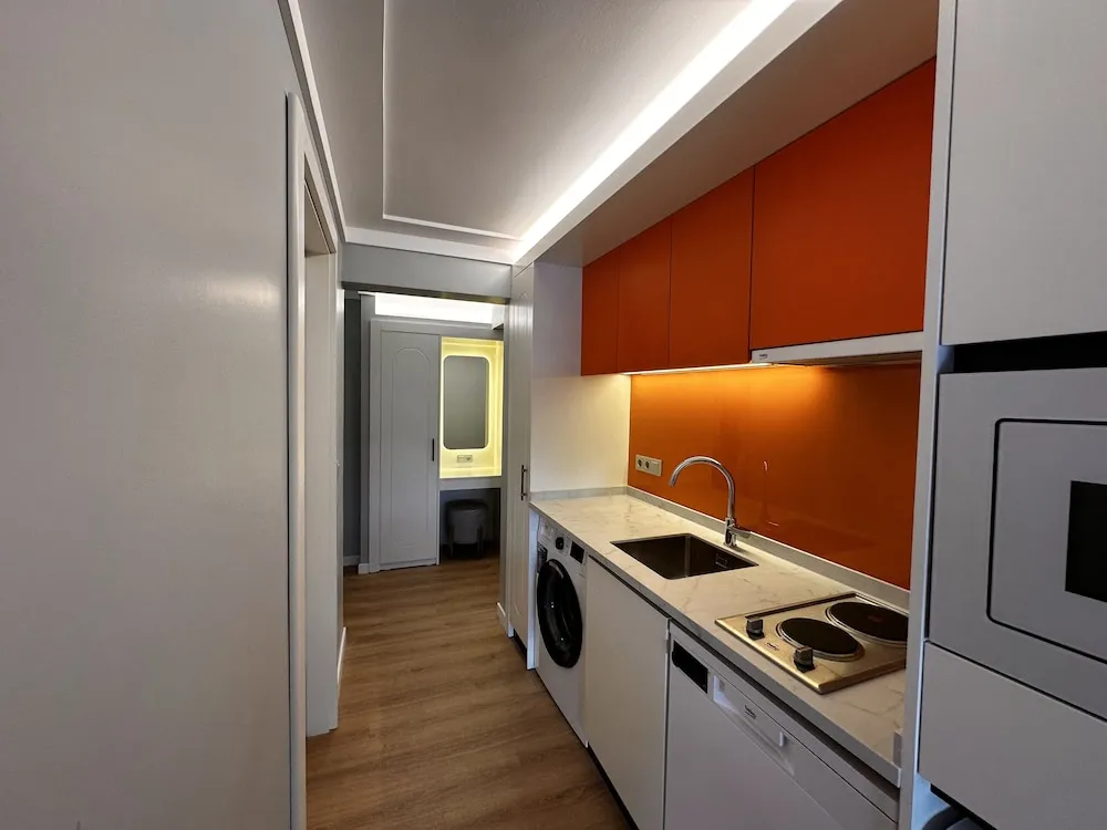 Mutfaklı 1 oda, 1 salon