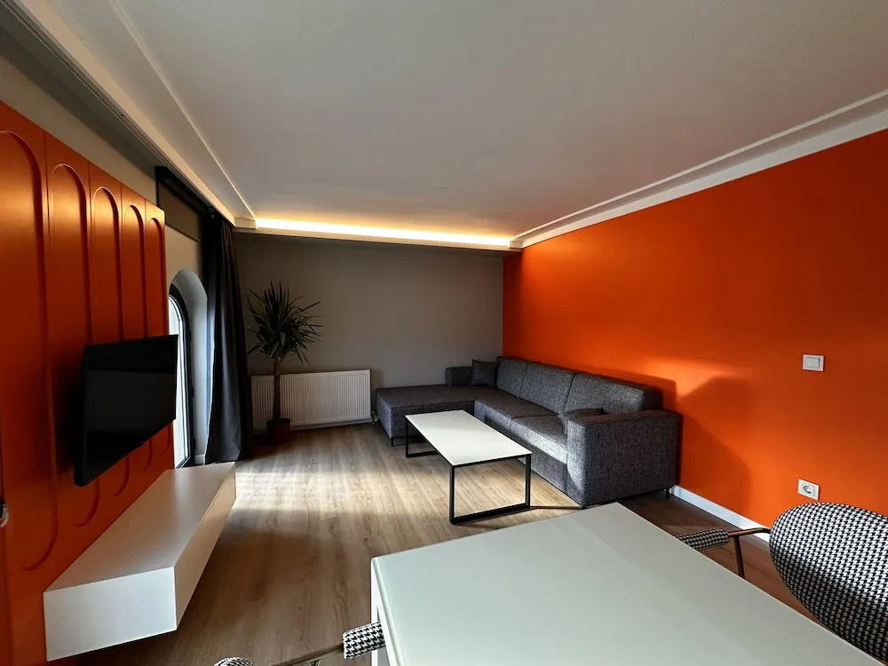 Mutfaklı 1 oda, 1 salon