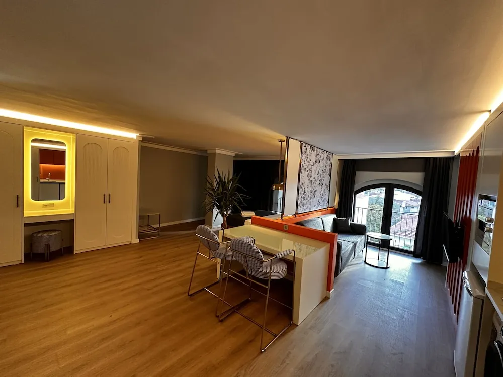Mutfaklı 1 oda, 1 salon
