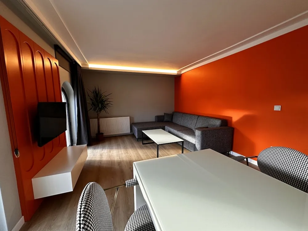 Mutfaklı 1 oda, 1 salon
