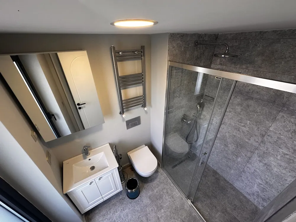 Mutfaklı 1 oda, 1 salon