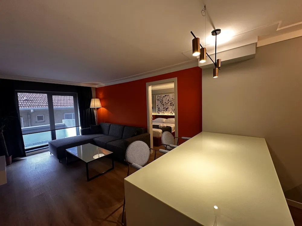 Mutfaklı 2 oda, 1 salon