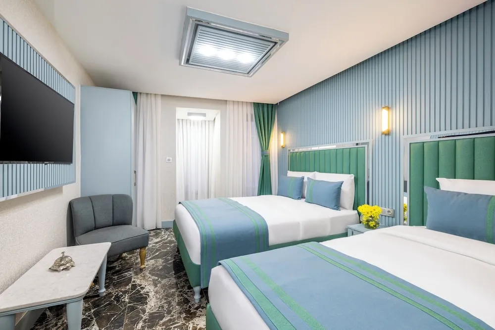 Standard Üç Kişilik Oda, Şehir Manzaralı