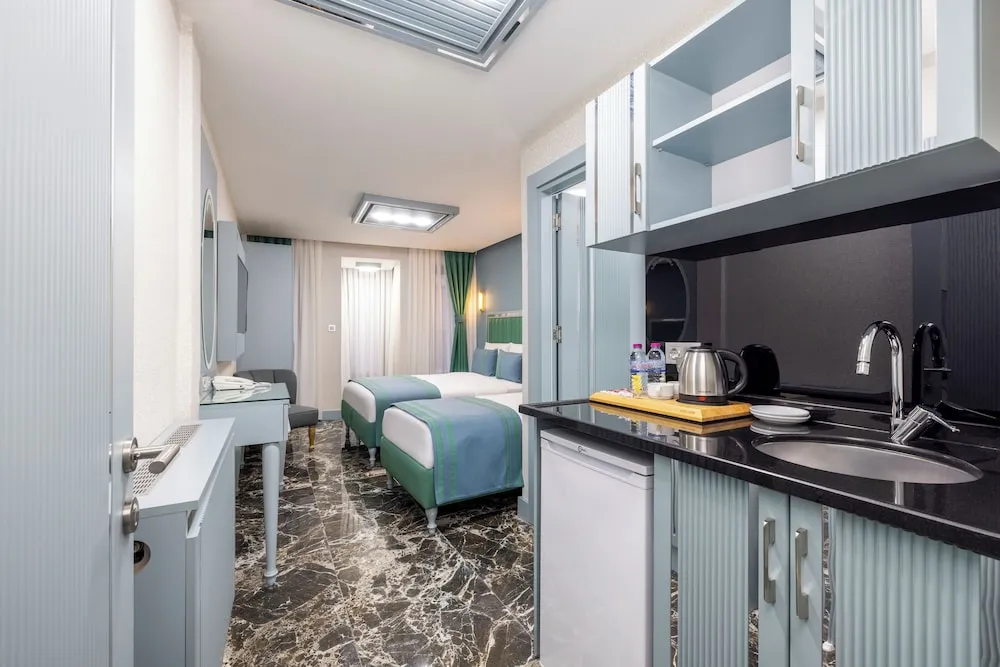 Standard Üç Kişilik Oda, Şehir Manzaralı