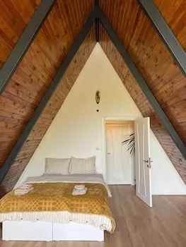 Sapanca Maviş Bungalov