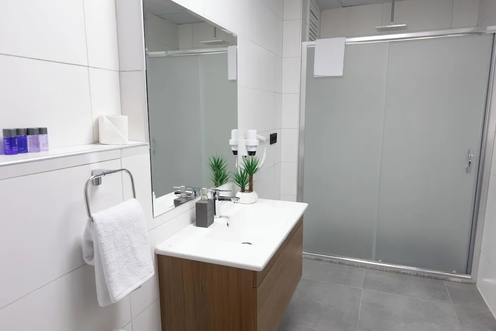 Comfort Oda, 1 Büyük (Queen) Boy Yatak, Balkon