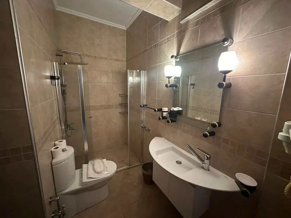 Üç Kişilik Superior Oda (1. Kat)