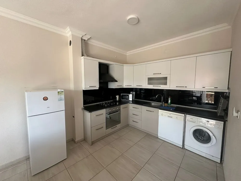 Classic Apart Daire, Ek Bina