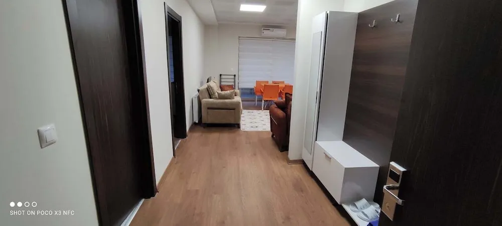 Family Süit, Balkon