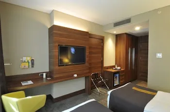 Holiday Inn İstanbul - Kadıköy, bir IHG oteli