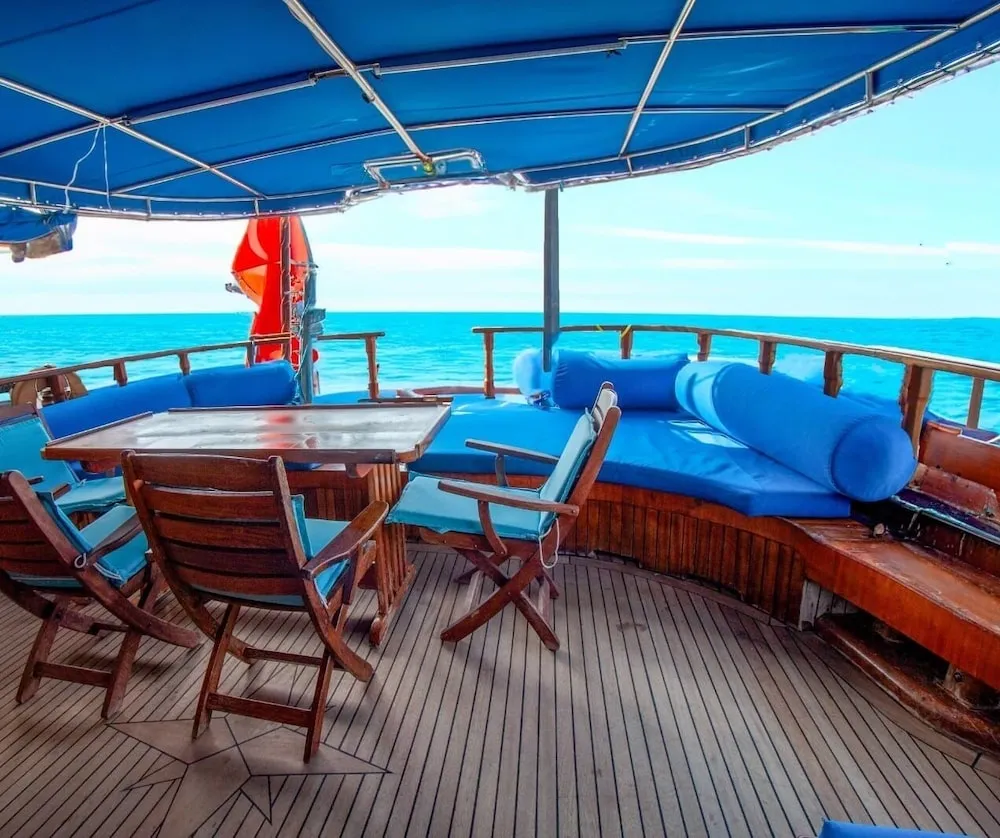 Classic Tek Büyük veya İki Ayrı Yataklı Oda, Koy Manzaralı