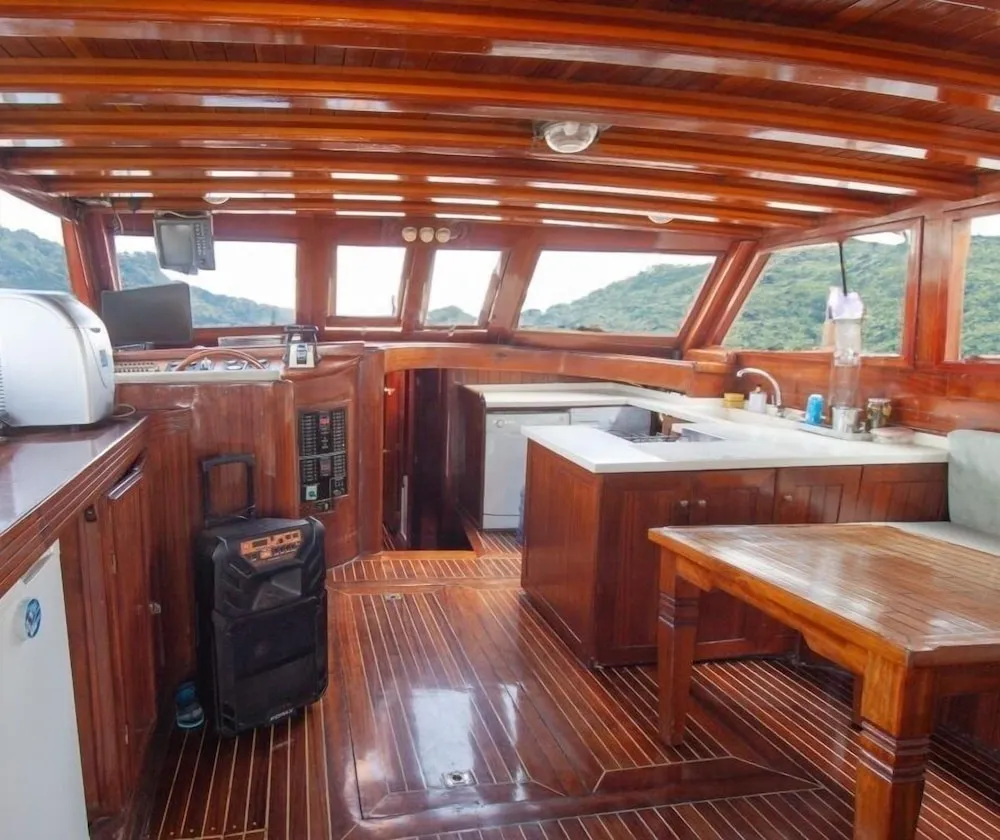 Salise İnce Yat İşletmeciliği