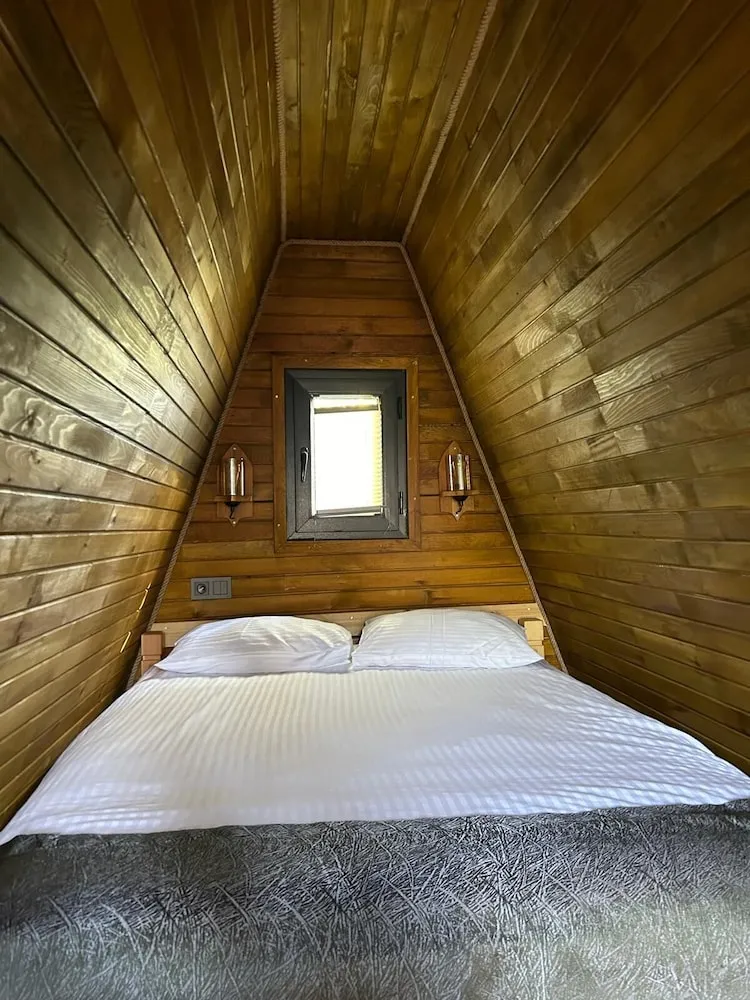 Deluxe Bungalov, Veranda, Bahçe Manzaralı
