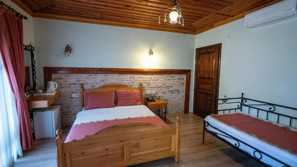 Family Üç Kişilik Oda, Balkon, Şehir Manzaralı