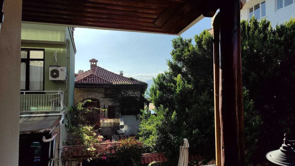 Family Üç Kişilik Oda, Balkon, Şehir Manzaralı