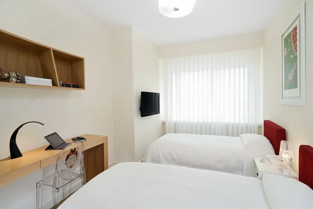 Standard Apart Daire, Deniz Manzaralı