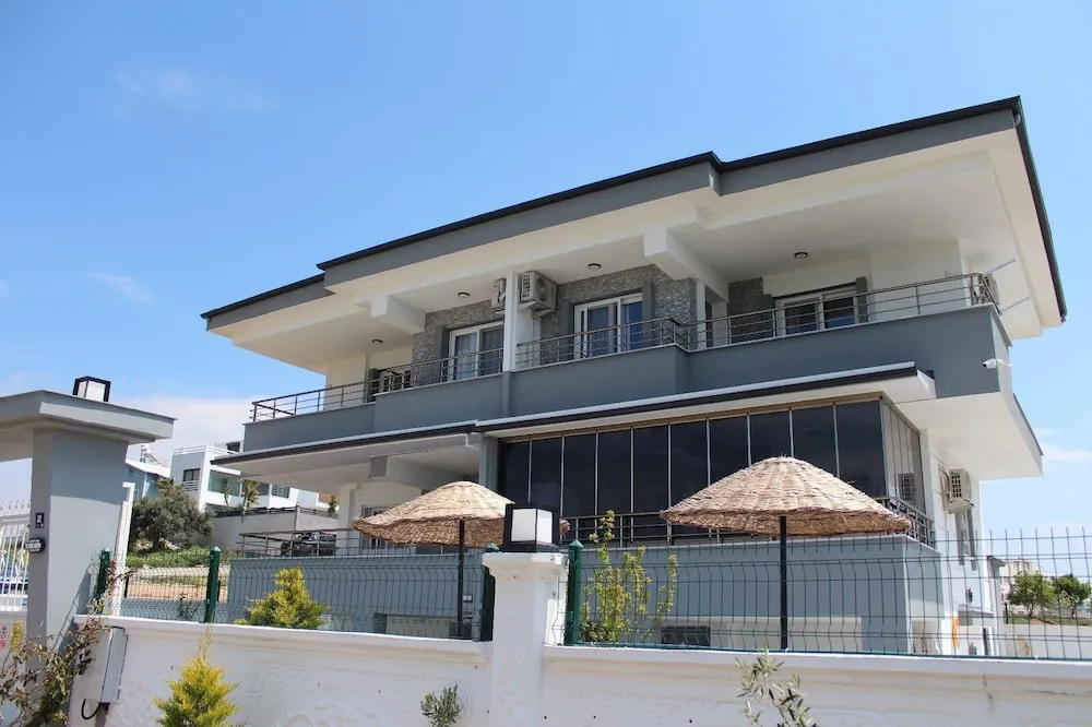 Mavi Restaurant & Apartments 3