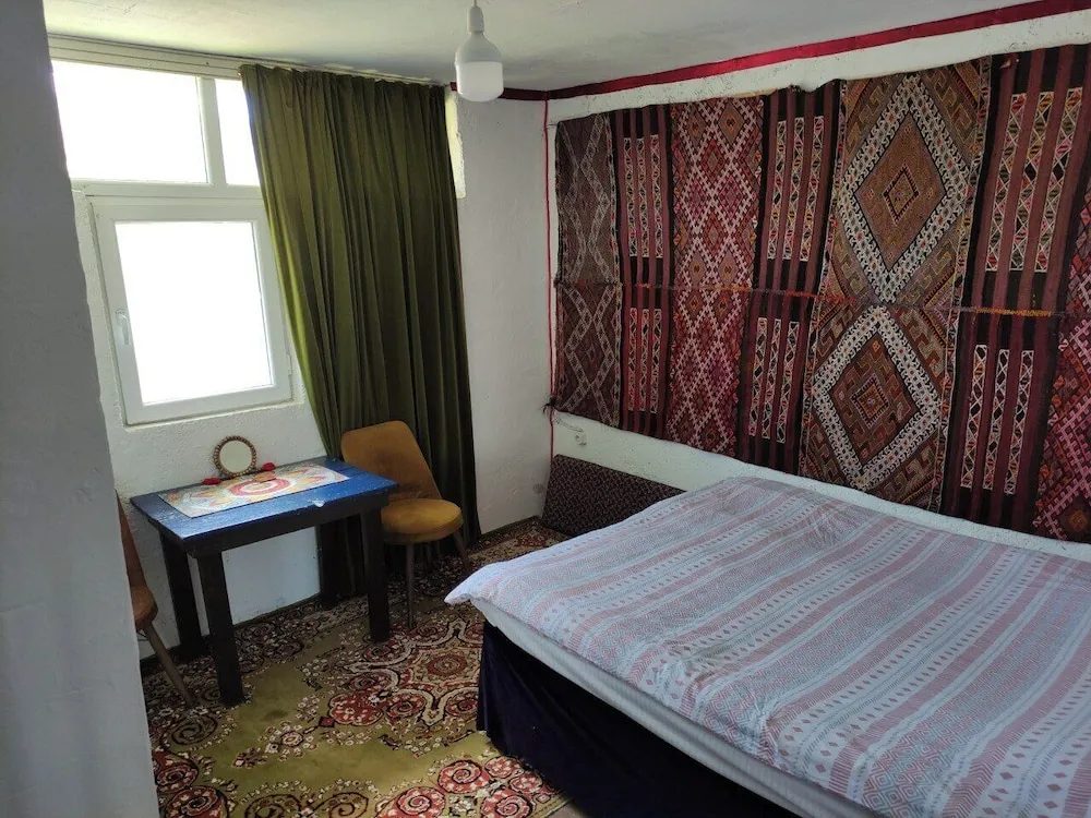 Basic Tek Büyük Yataklı Oda, Şehir Manzaralı