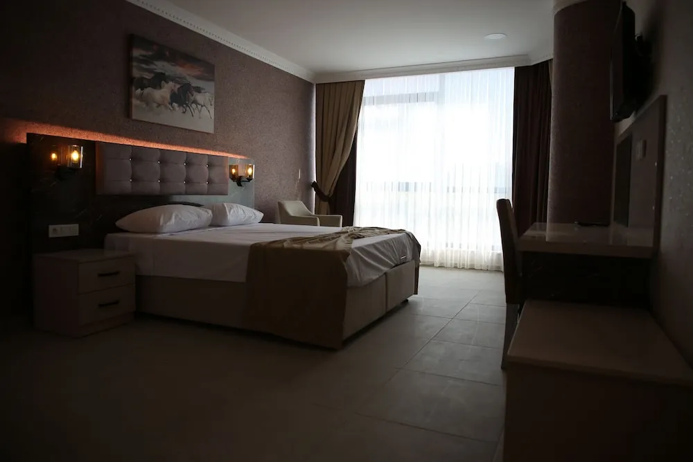 Deluxe Tek Büyük Yataklı Oda, Balkon, Deniz Manzaralı