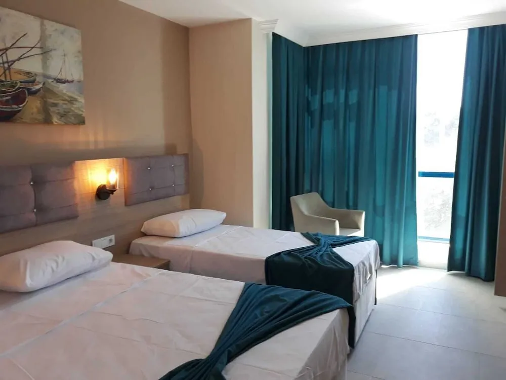 Deluxe Üç Kişilik Oda, Birden Çok Yatak