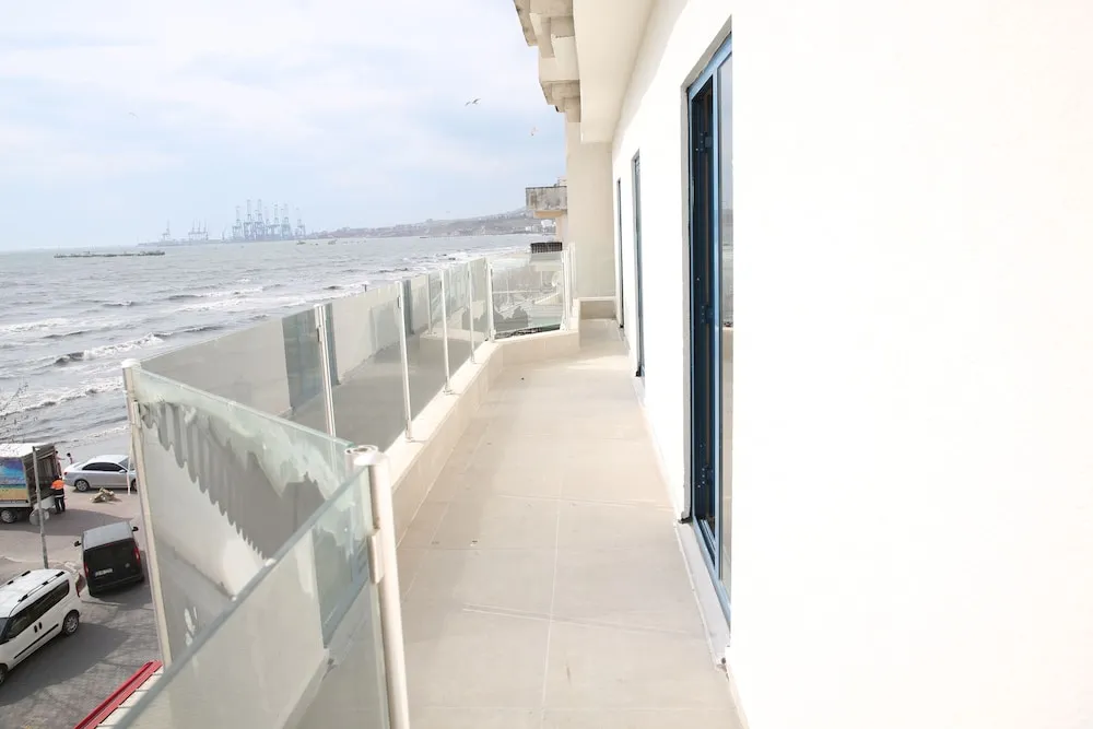 Deluxe Büyük Yataklı Tek Kişilik Oda, Balkon, Deniz Manzaralı