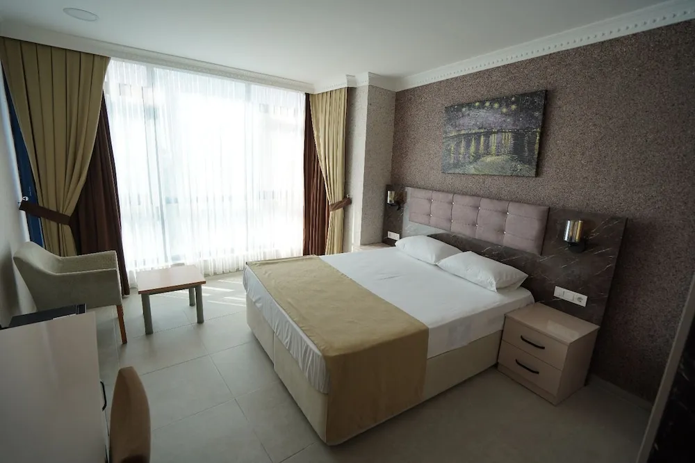 Deluxe Büyük Yataklı Tek Kişilik Oda, Balkon, Deniz Manzaralı