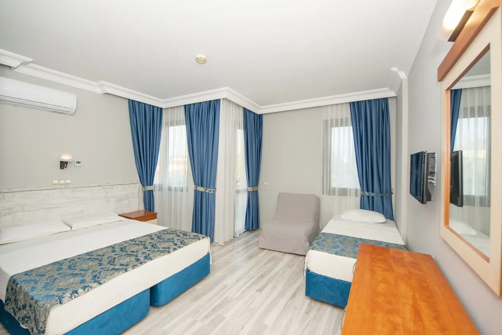 Standard Tek Büyük veya İki Ayrı Yataklı Oda