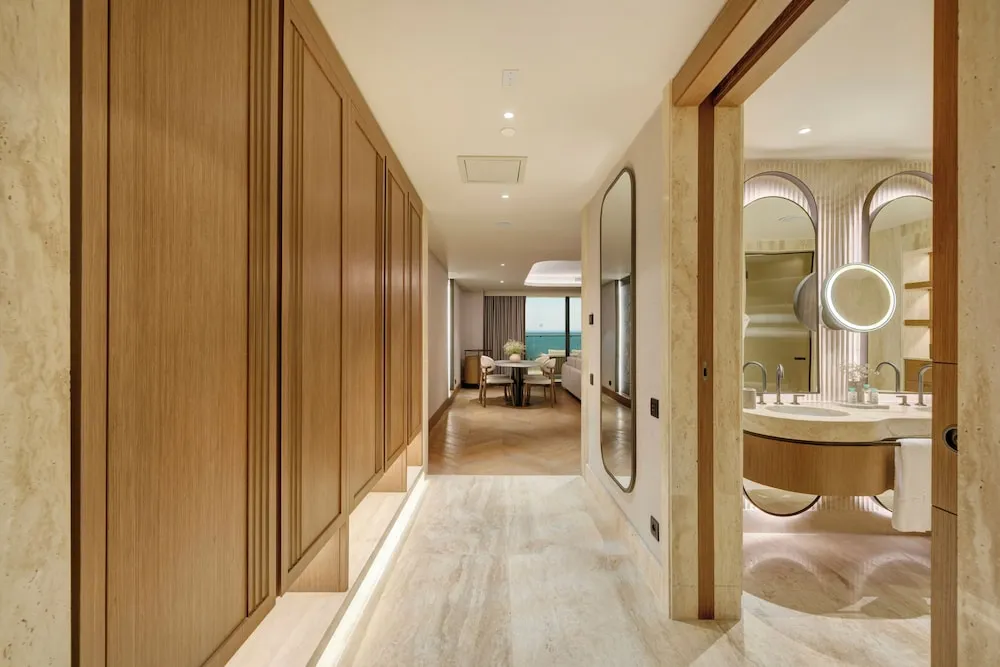 Panoramic Suite