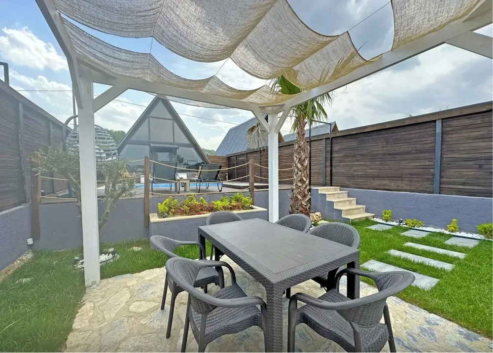 Deluxe Bungalov