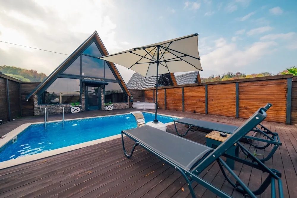 Deluxe Bungalov