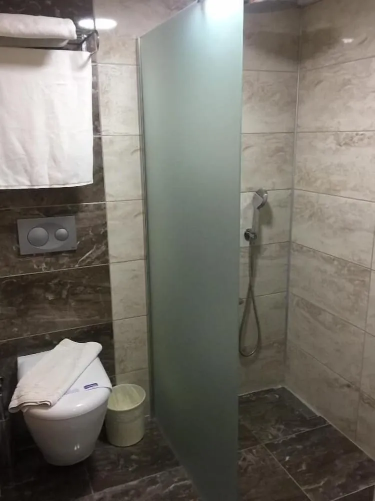 Basic Büyük Yataklı Tek Kişilik Oda, Şehir Manzaralı