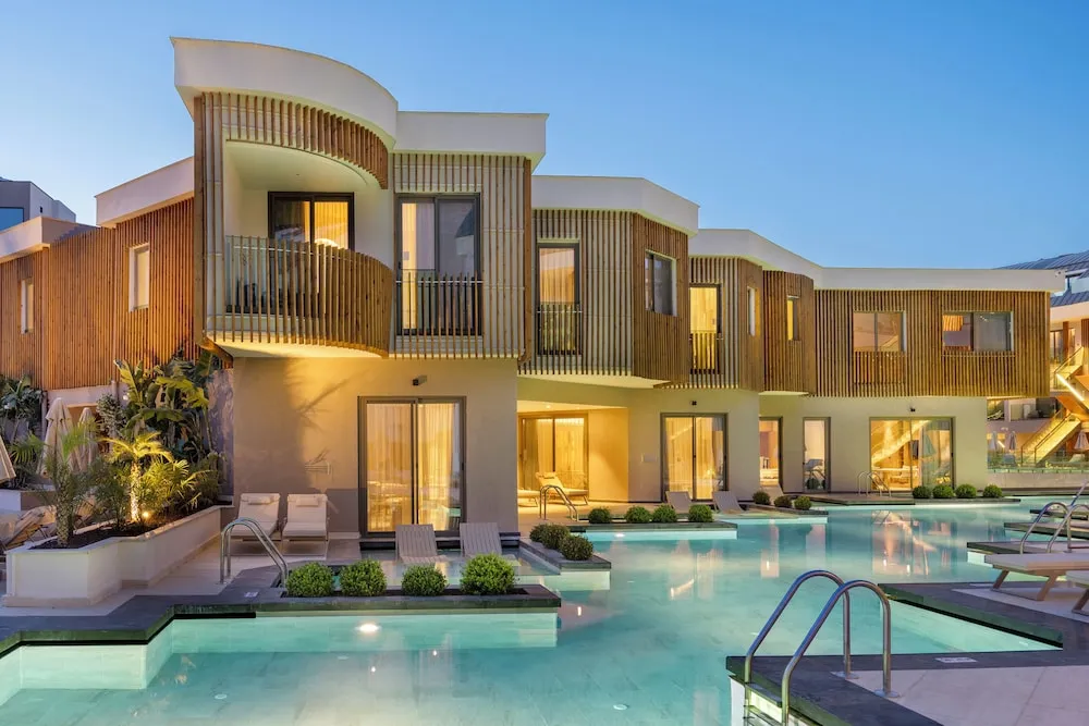 Premium Lake House