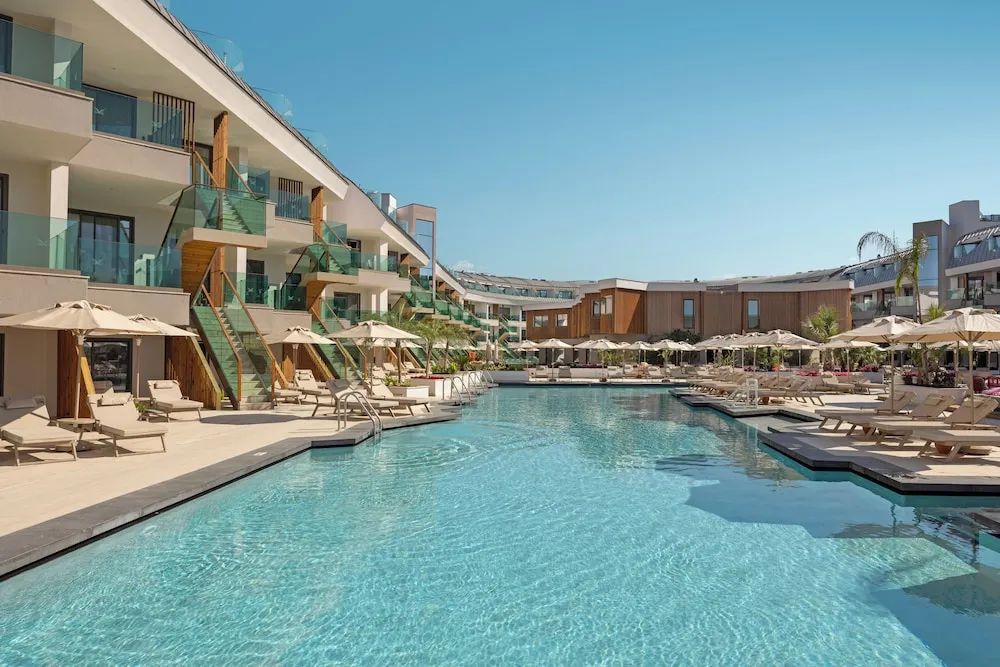 Superior Pool Access via Stairs
