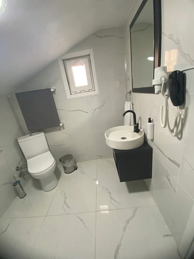 Deluxe Tek Büyük Yataklı Oda, Balkon, Şehir Manzaralı