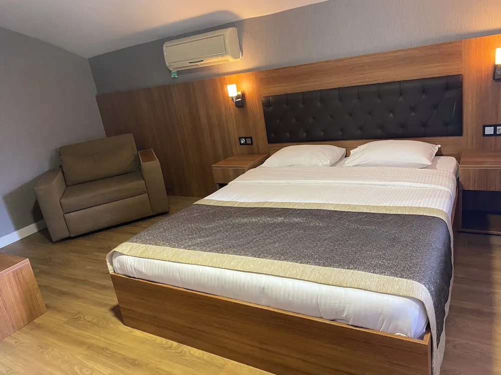 Deluxe Tek Büyük Yataklı Oda, Balkon, Şehir Manzaralı