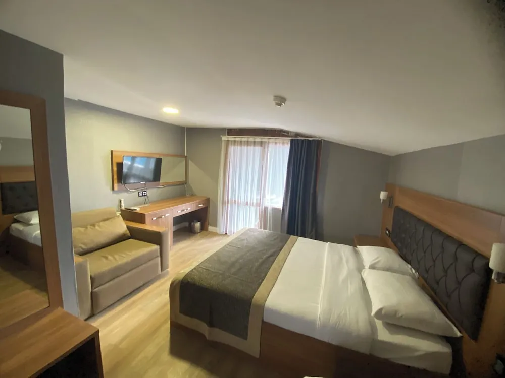 Deluxe Tek Büyük Yataklı Oda, Balkon, Şehir Manzaralı