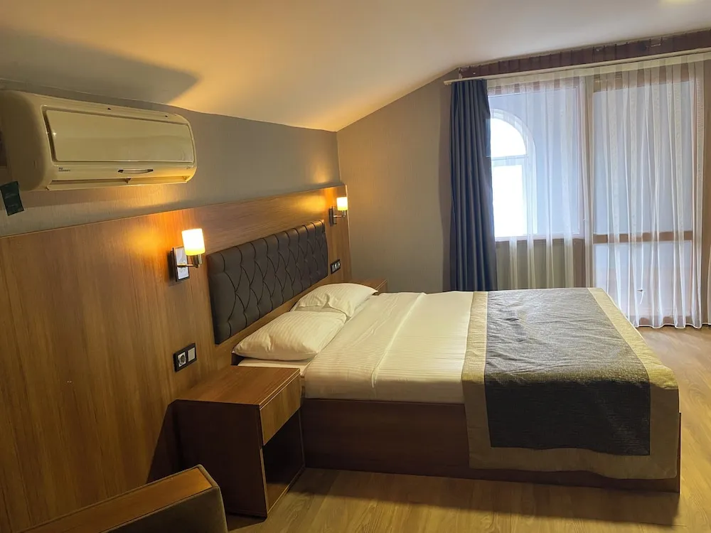 Deluxe Tek Büyük Yataklı Oda, Balkon, Şehir Manzaralı