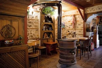 Ayşenaz Hanım Konağı