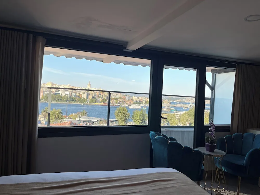 Panoramic Tek Büyük Yataklı Oda, Balkon, Deniz Manzaralı