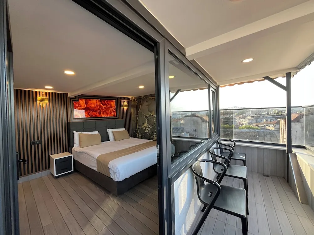 Panoramic Tek Büyük Yataklı Oda, Balkon, Deniz Manzaralı