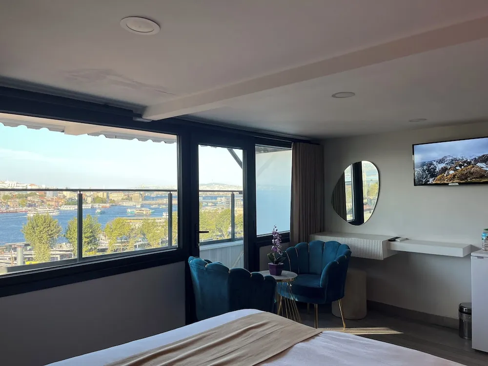 Panoramic Tek Büyük Yataklı Oda, Balkon, Deniz Manzaralı