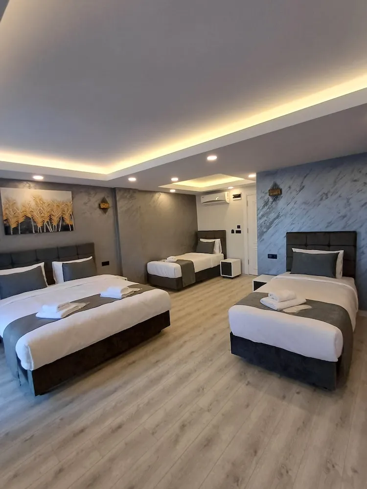 Deluxe Dört Kişilik Oda, Deniz Manzaralı