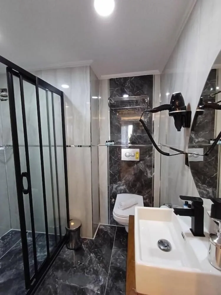 Deluxe Dört Kişilik Oda, Deniz Manzaralı