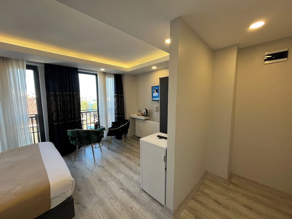 Deluxe Tek Büyük Yataklı Oda, Deniz Manzaralı