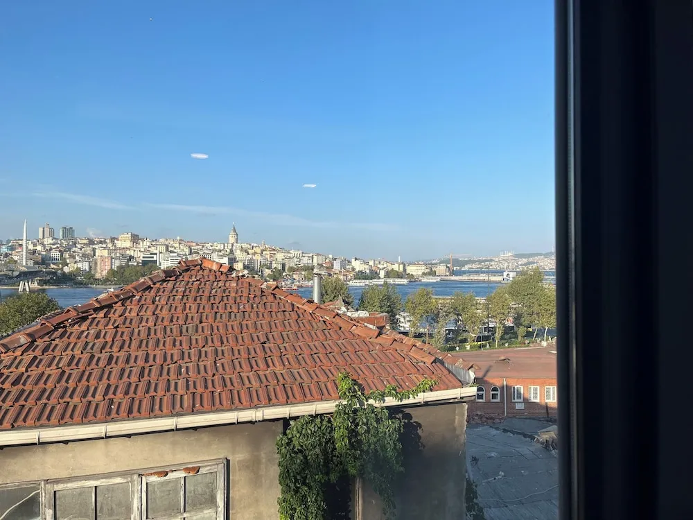 Deluxe Tek Büyük Yataklı Oda, Deniz Manzaralı