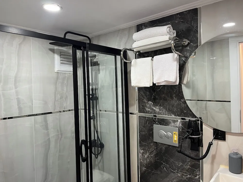 Deluxe Tek Büyük Yataklı Oda, Deniz Manzaralı
