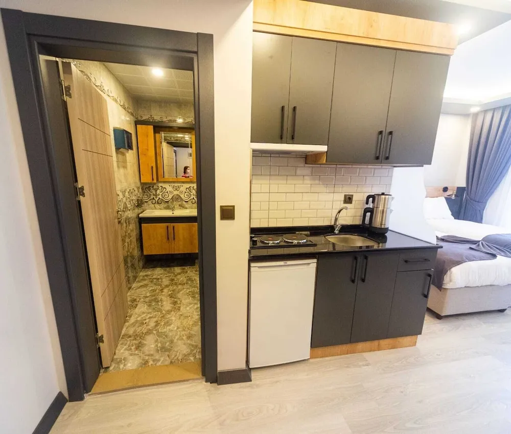 Comfort Tek Büyük Yataklı Oda