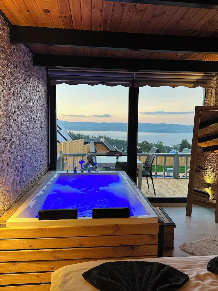 Superior Bungalov, Göl Manzaralı