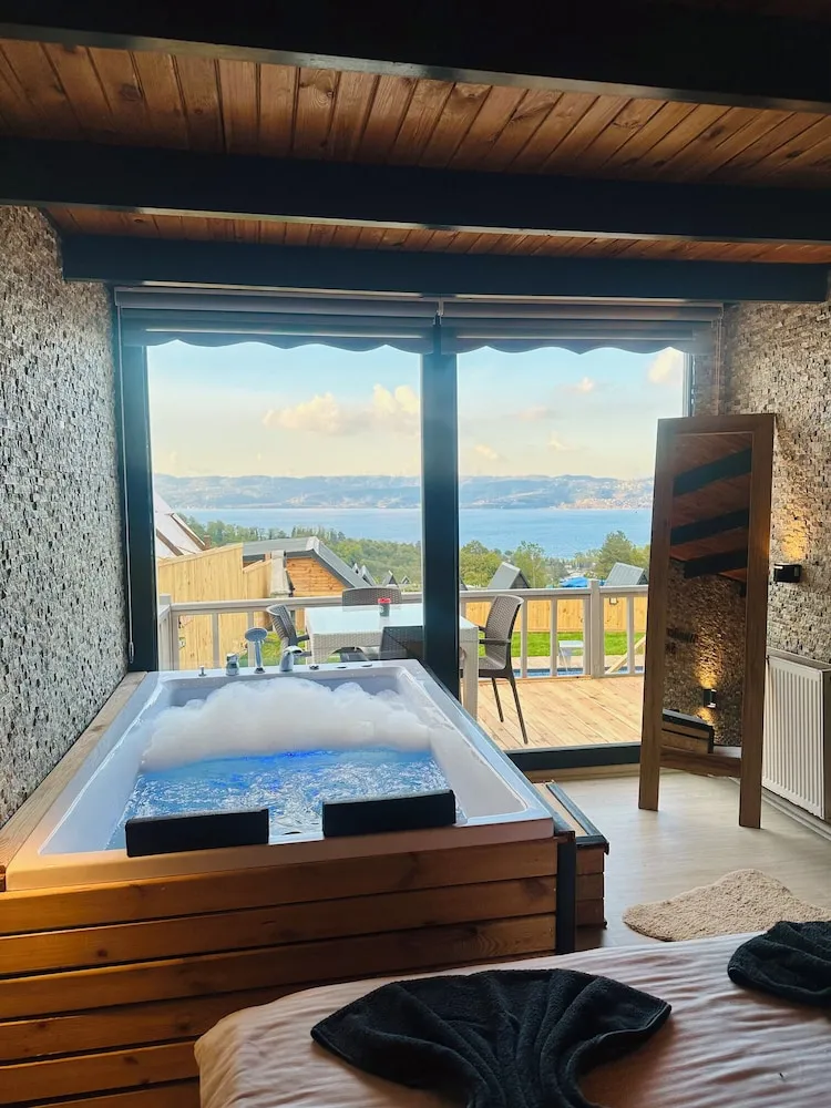 Superior Bungalov, Göl Manzaralı
